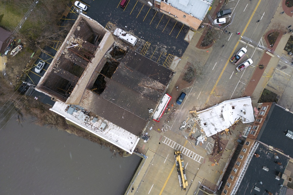 Tornadoes kill at least 11 across US Midwest and South - The Intelligencer